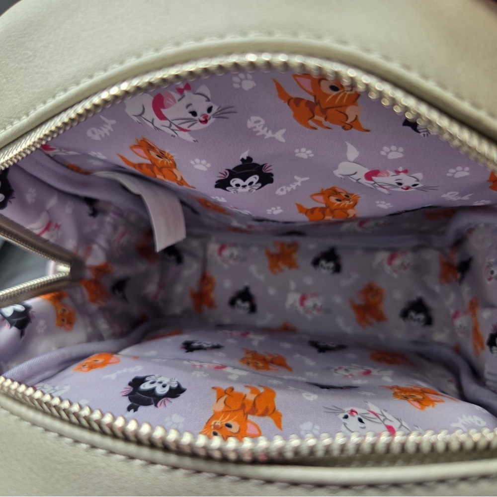 Loungefly Disney Aristocats mini backpack with matching wallet - Picture 4 of 8